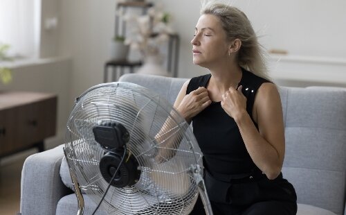 Comprendre et soulager les bouffées de chaleur lors de la ménopause