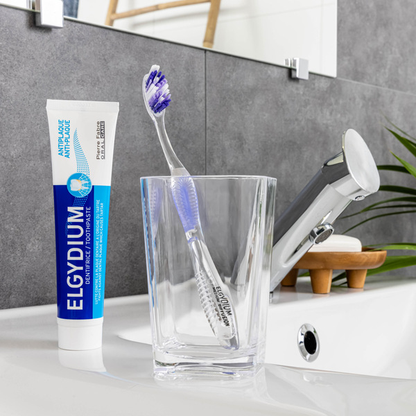 Elgydium Diffusion brosse à dents medium