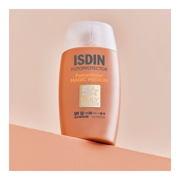 Isdin Crème solaire teintée Fusion Water Magic SPF 50