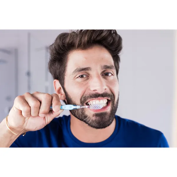 Elgydium Blancheur brosse à dents medium