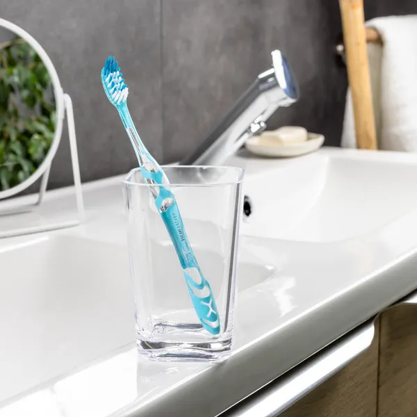 Elgydium Anti-Plaque brosse à dents souple
