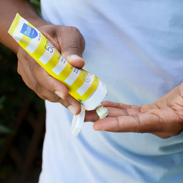 Mustela Lait solaire très haute protection SPF 50+