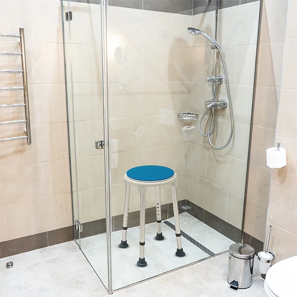 Tabouret de douche rotatif