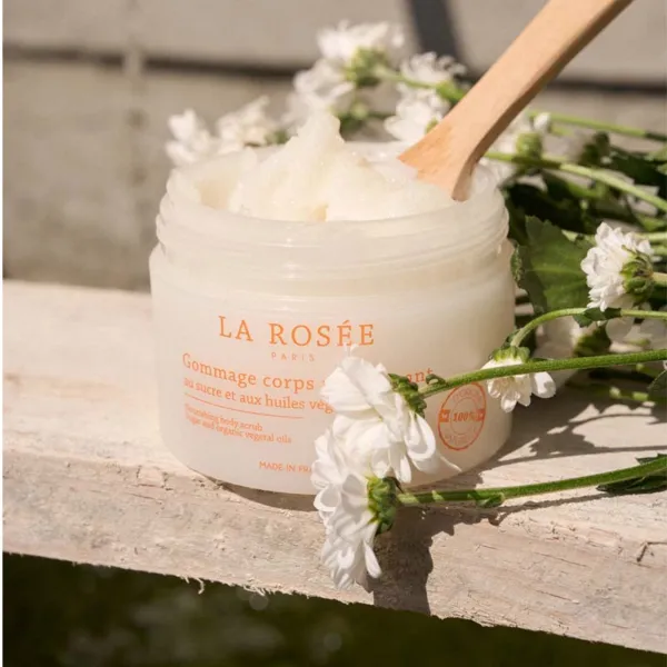 La Rosée Gommage corps nourrissant