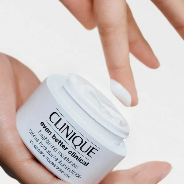 Clinique Even Better Clinical Crème hydratante illuminatrice