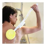 Brosse lave-pied et dos à long manche