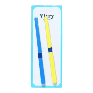 Vitry lime à ongles manucure sur bois