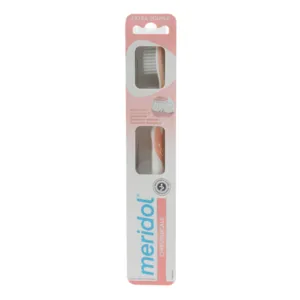 Brosse à dents extra-souple Méridol après chirurgie dentaire